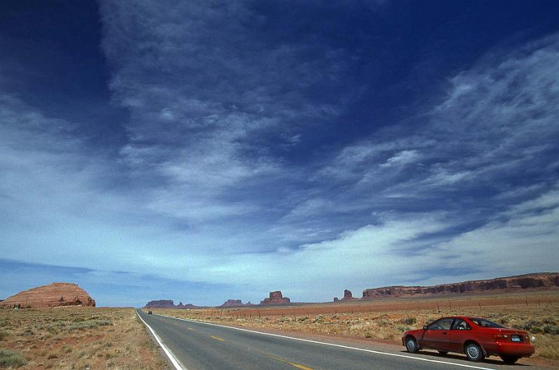 1996-04 Utah Trip 44 Monumment Valley.jpg